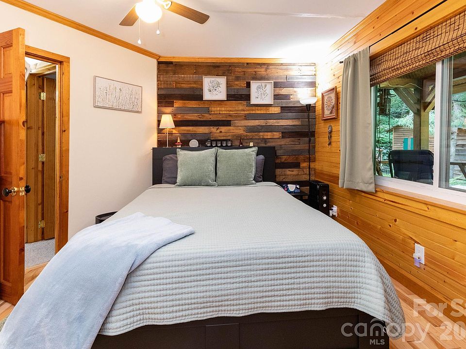 13th image of 3387 Union Hill Rd