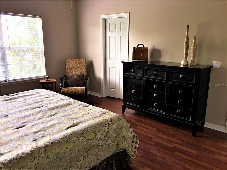 656 Pinebranch Cir — Photo 18