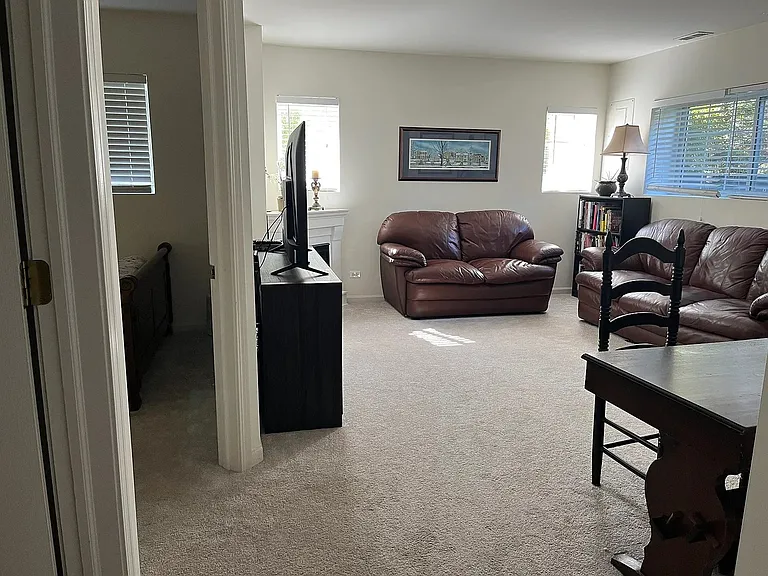 1290 Derry Ln #1290 — Photo 11