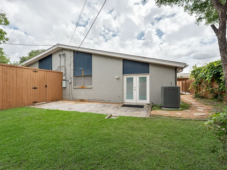 11231 Park Central Pl — Photo 34