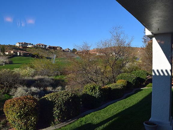 5th image of 1031 W Cove Dr