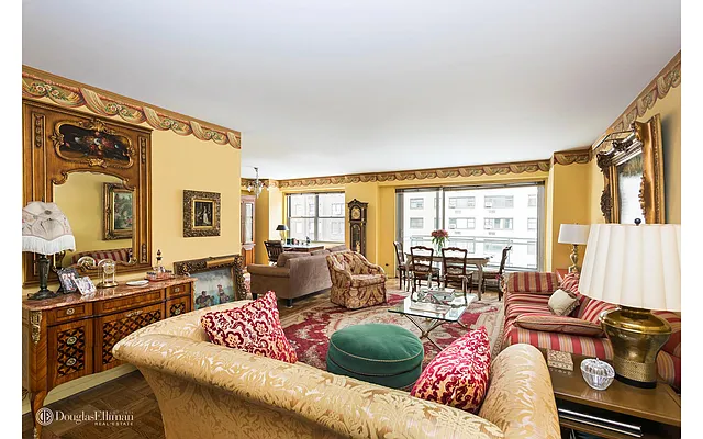 Sold by Douglas Elliman | media 22