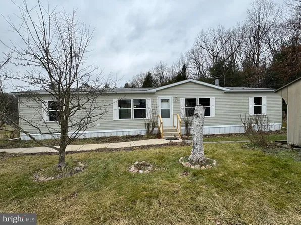 4 Sam Brooke Cir, Lehighton, PA 18235