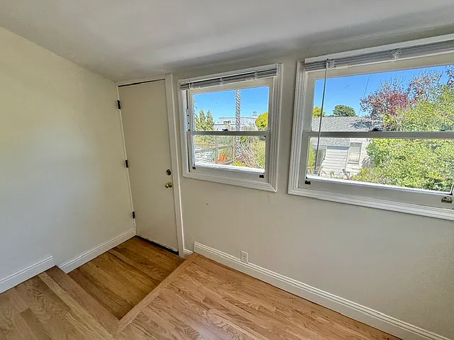 51 Whitney St — Photo 2
