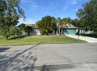 2257 SE Friendship St, Port Saint Lucie, FL 34952