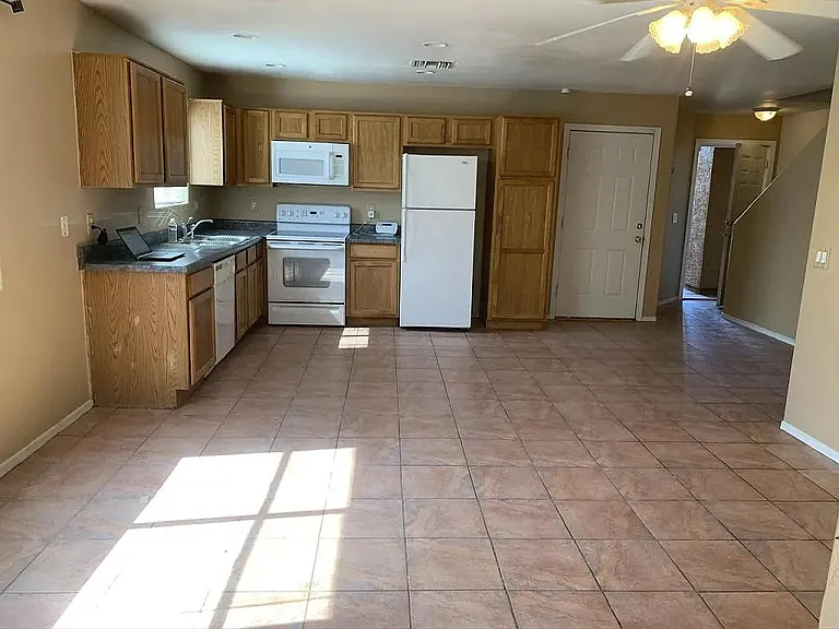 2511 E Pueblo Ave #2 — Photo 8