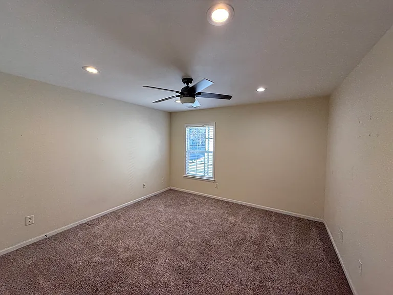 9530 Oswald Ln — Photo 42