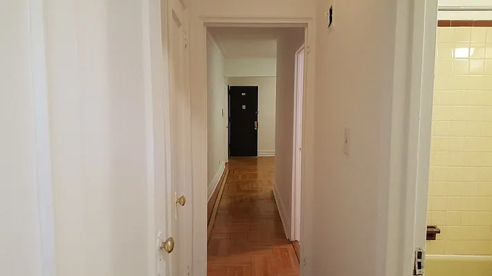 Rented by Lang Realty LLC | media 3