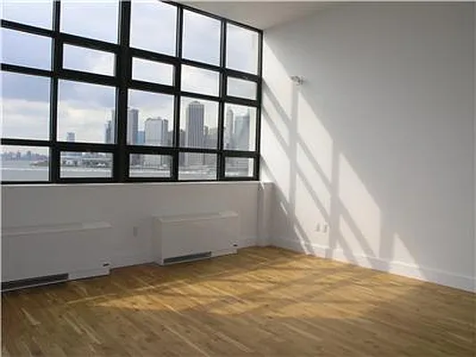 Rented by R New York | media 28