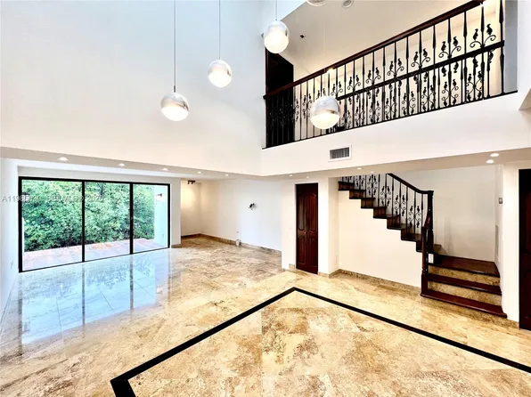 245 Poinciana Island Dr #505, Sunny Isles Beach, FL 33160