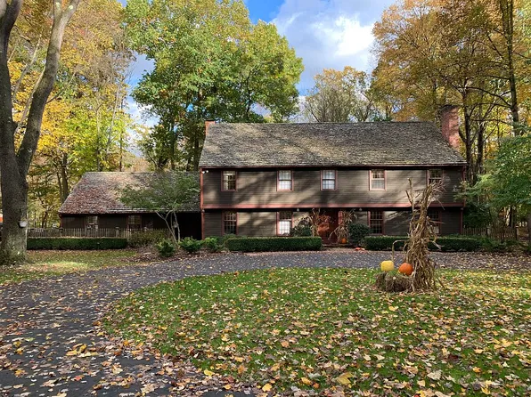 141 College Ln, Poland, OH 44514