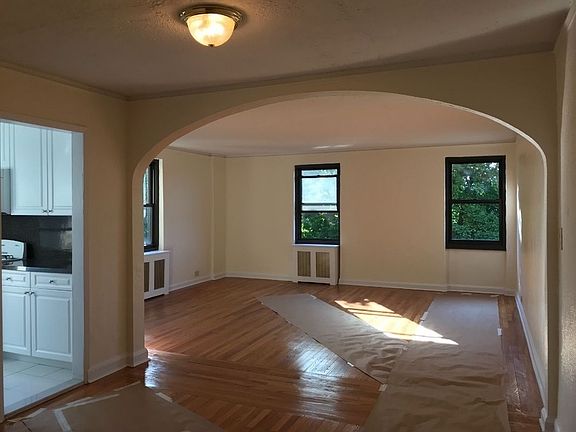 2nd image of 2728 Henry Hudson Pkwy APT 51C