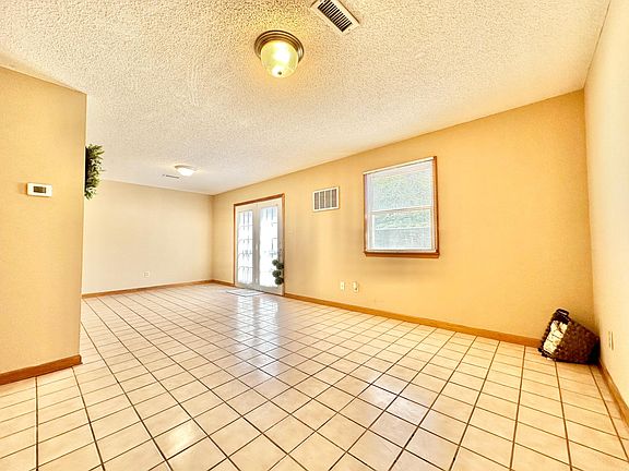 5th image of 105 Mountain View Dr APT 15
