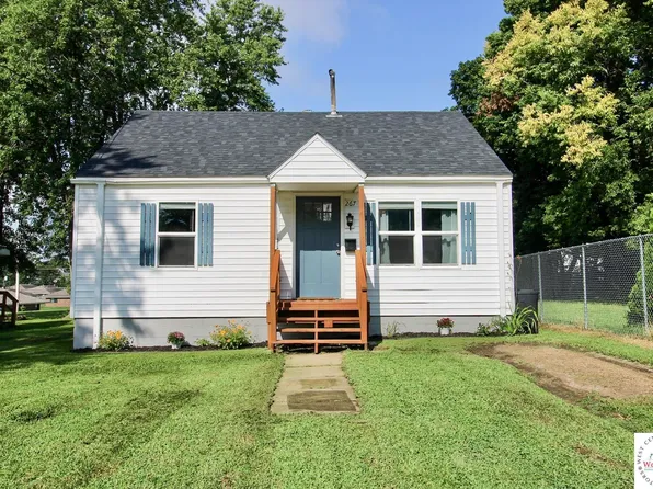267 S Brunswick Ave, Marshall, MO 65340