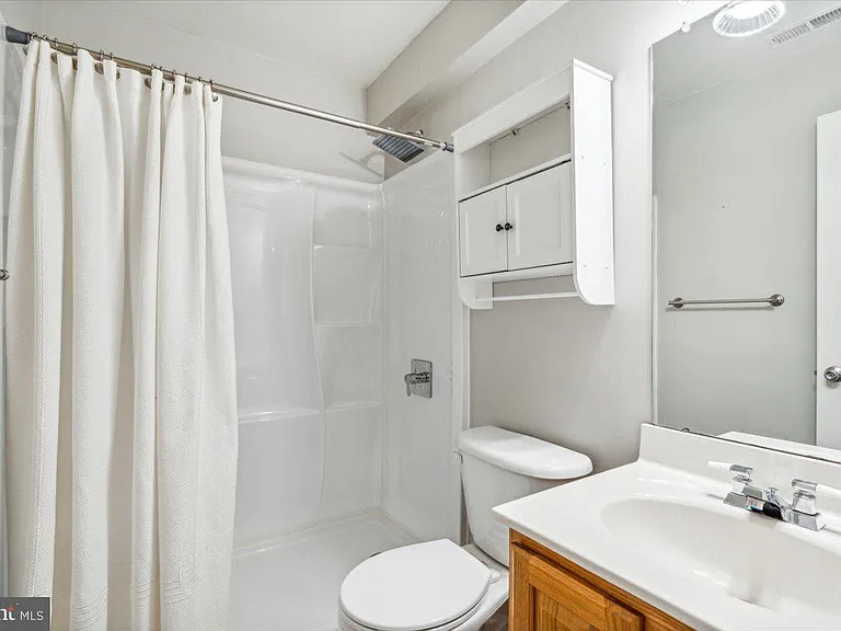2442 Rippling Brook Rd — Photo 33