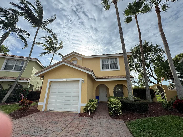 3472 Commodore Ct — Photo 33