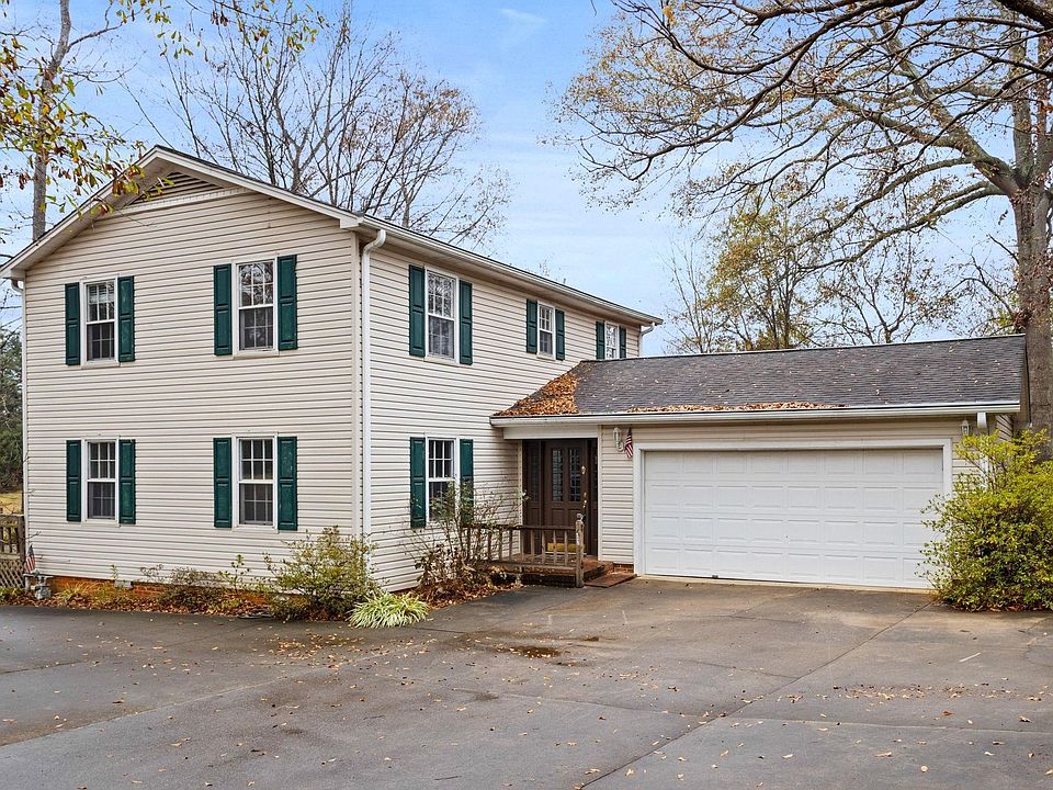 1st image of 402 Brentwood Way