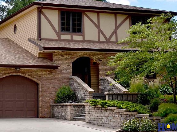 2nd image of 6701 Tanglewood Ln