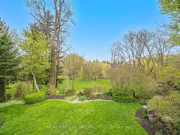2nd image of 37 Lorraine Gdns