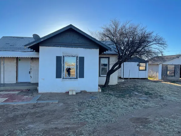 315 E Panhandle St, Slaton, TX 79364