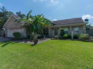 115 Moonmist Dr, Lumberton, TX 77657