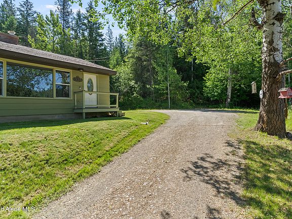 2nd image of 535 Hunt Gulch Rd