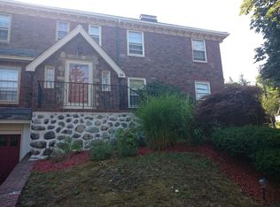 34 Wolcott Rd, Brookline, MA 02467