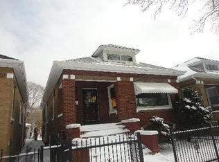 8437 S Burnham Ave, Chicago, IL 60617