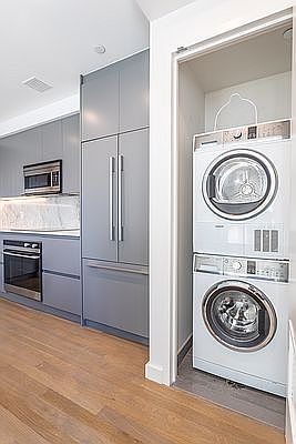 5th image of 515 E 86th St #1802