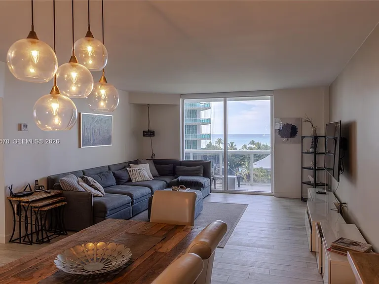 10275 Collins Ave #634 — Photo 4