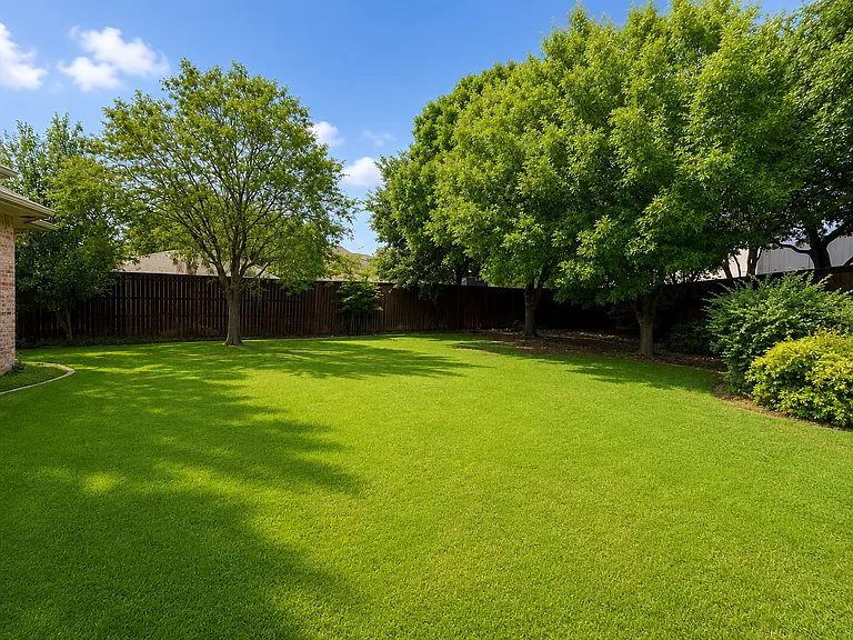 5001 Albany Dr — Photo 24
