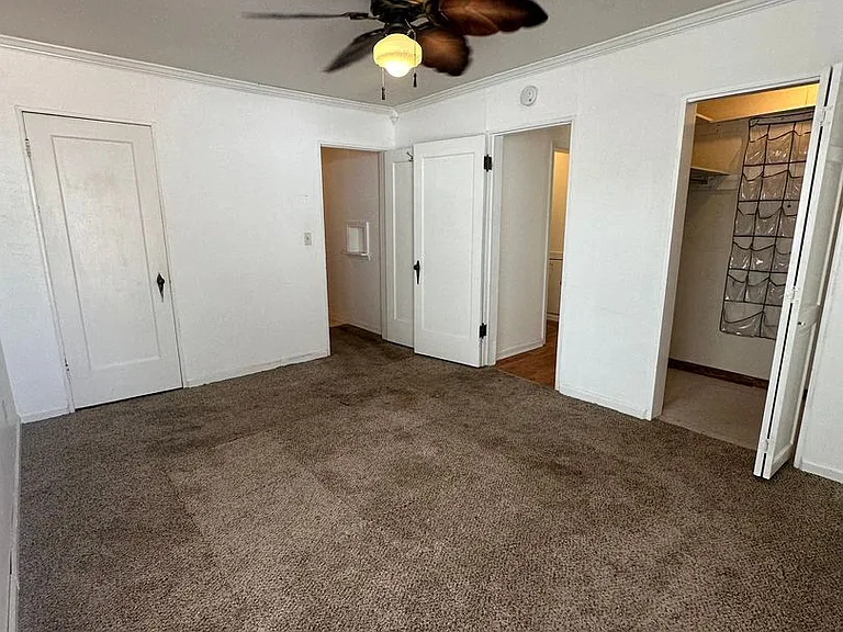 2709 S. Van Buren — Photo 12