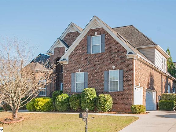 2nd image of 15 Stonoview Ct