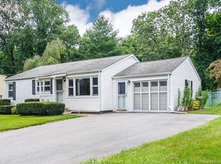 7 Beverly Rd, Waterford, CT 06385