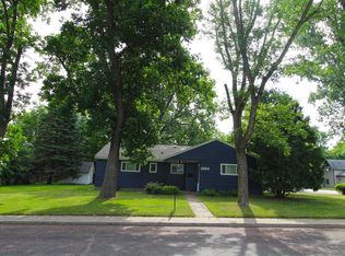1004 3rd St NW, Watertown, SD 57201