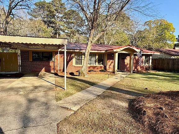 2nd image of 107 Roberts St