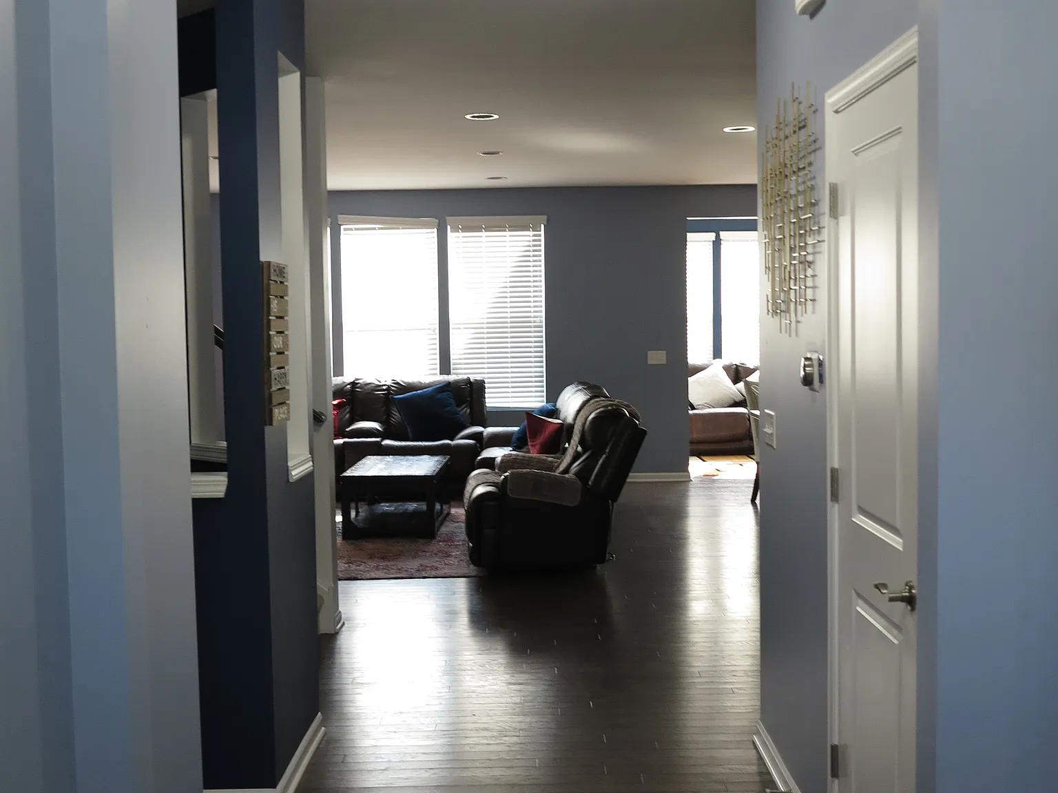 4 bed, 3.5 bath, 2860 sqft, $5,100 — Photo 4