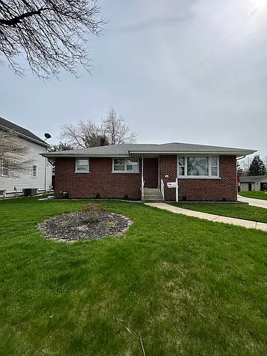 548 South St Photo 1