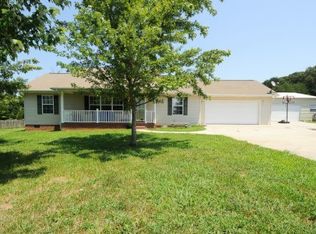 858 Alley Dr, Friendsville, TN 37737