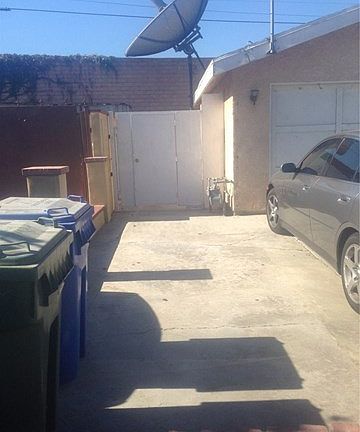 2nd image of 15533 Dumont Ave