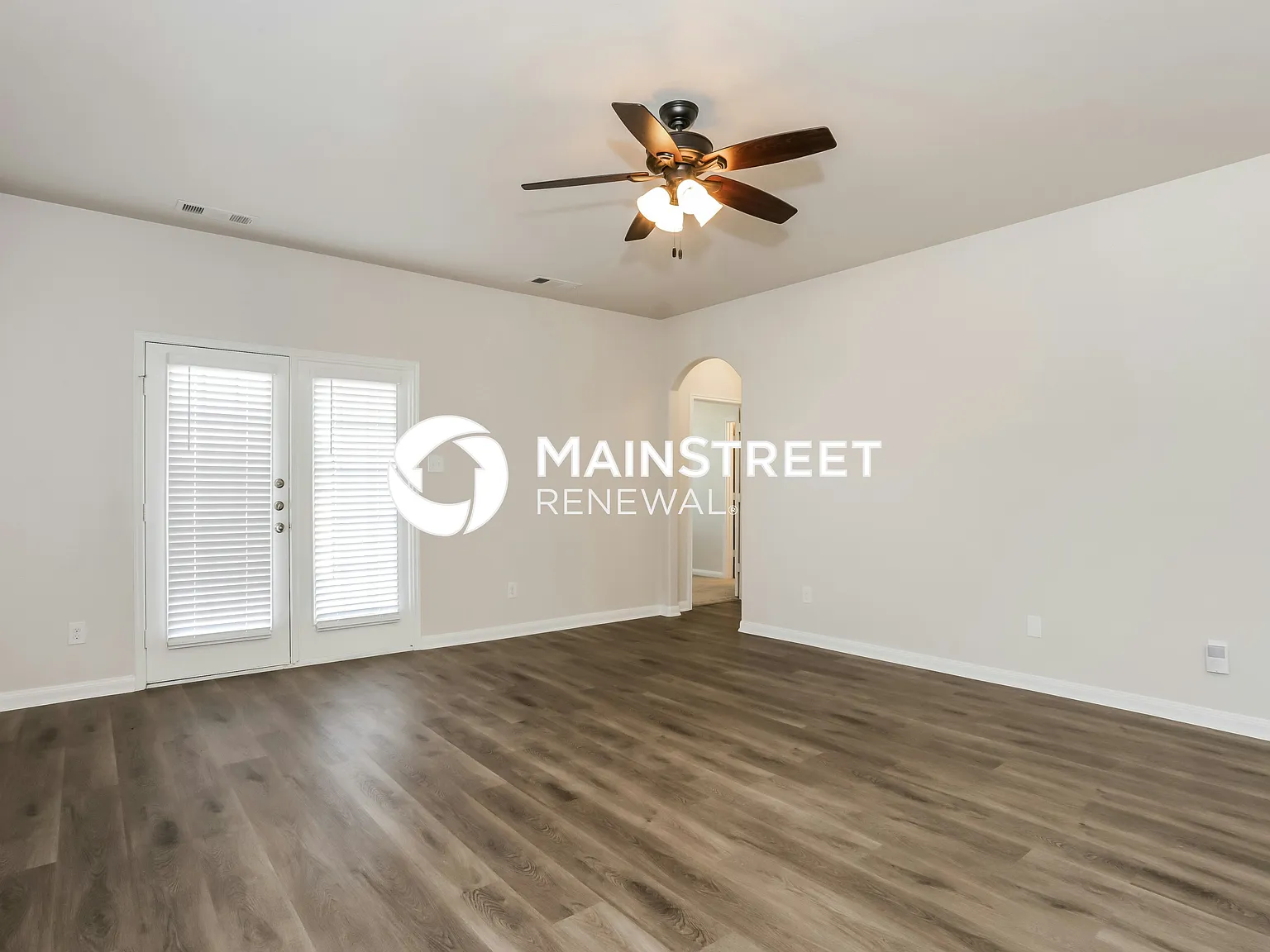 12417 Shine Ave — Photo 2