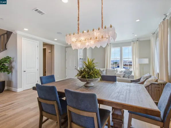 508 Kingbird Cir, Vacaville, CA 95688