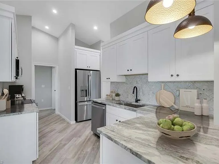 3085X Connecticut Ave — Photo 4