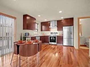 1710 SW Bartron St, Seattle, WA 98106