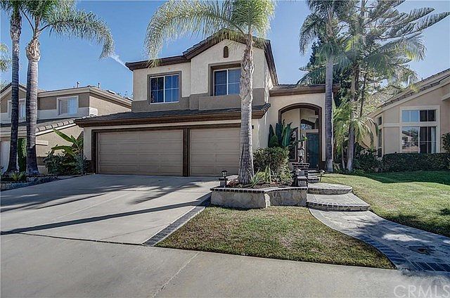1st image of 14 Solitaire Ln