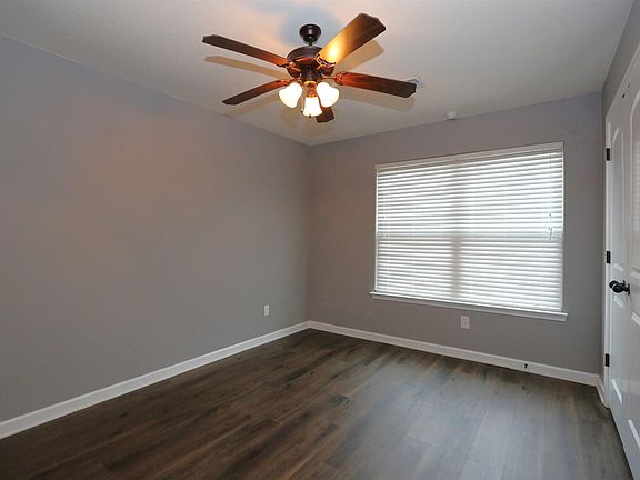4th image of 2073 Dandelion Dr