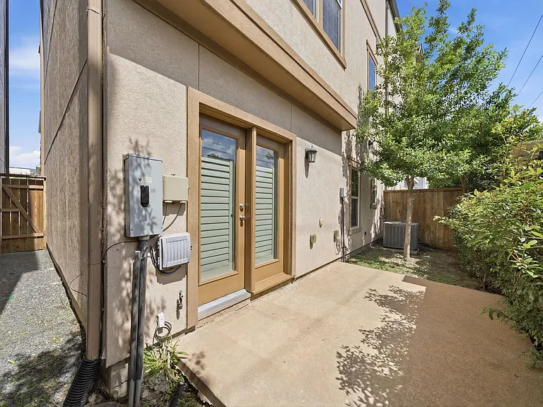 1434 Apsley Manor Trl — Photo 30