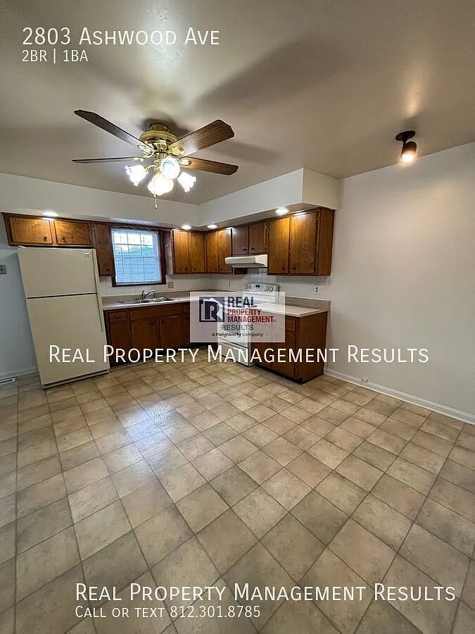Comfortable North Side Living with Outdoor Space — Photo 4