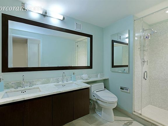4th image of 350 W 53rd St APT Thb