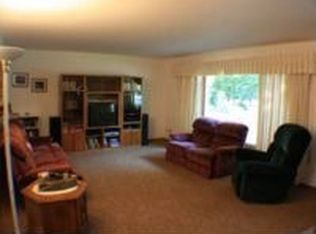 310 Poplar Ave, Oconto Falls, WI 54154